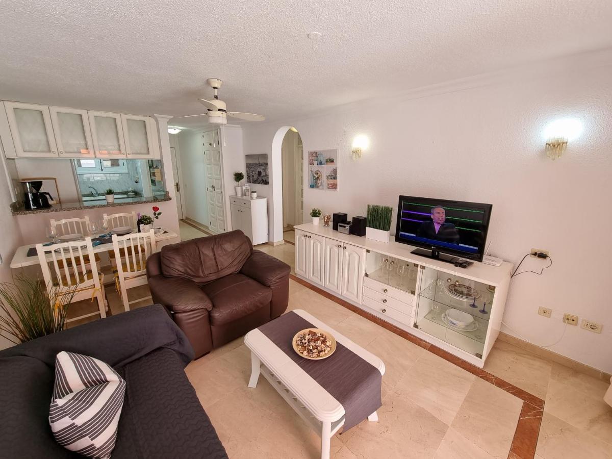 Casa Teide, Ground Floor Apartment Parque Santiago 1, Heated Pool, 100 M To Sea And Beach, Wifi Playa de las Americas  Luaran gambar