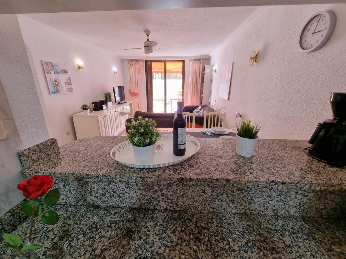 Casa Teide, Ground Floor Apartment Parque Santiago 1, Heated Pool, 100 M To Sea And Beach, Wifi Playa de las Americas  Luaran gambar