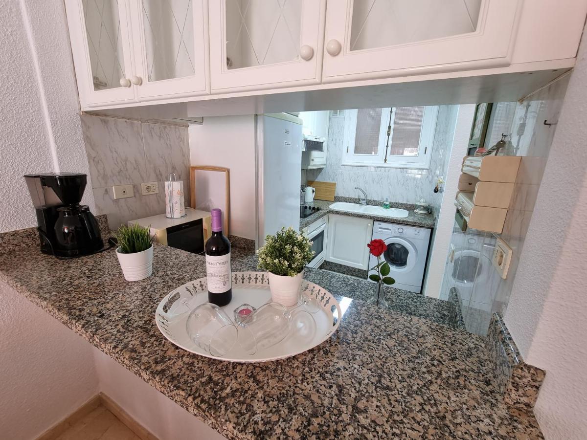 Casa Teide, Ground Floor Apartment Parque Santiago 1, Heated Pool, 100 M To Sea And Beach, Wifi Playa de las Americas  Luaran gambar